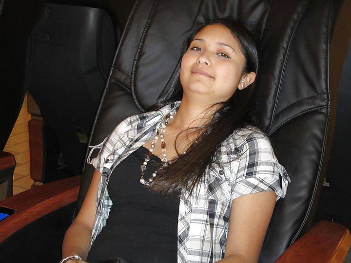 25P Petite latina