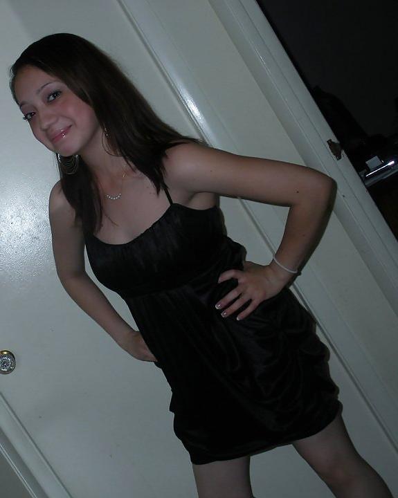 25P Petite latina