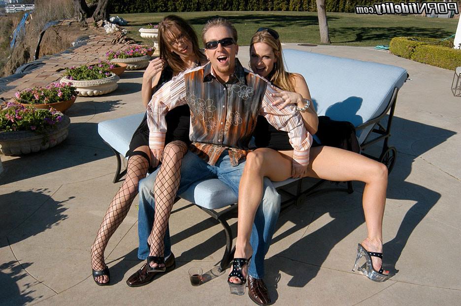 16P Horny Kelly And Brooke return from a wedding and fuck Ryan