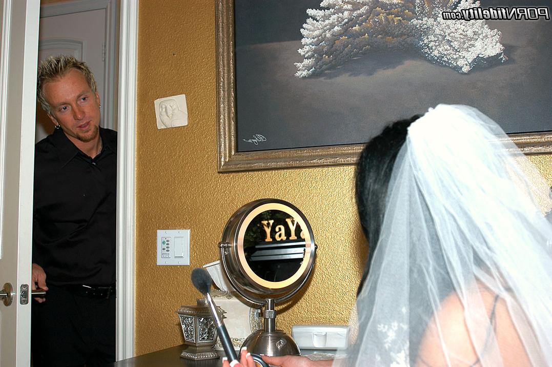 16P Audrey and the photographer at her wedding sneaks for a fuck
