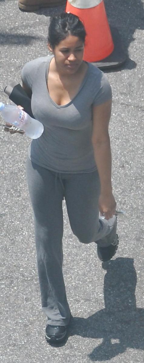 4P Harlem Girls in the Heat 132 New York - Gym Girl