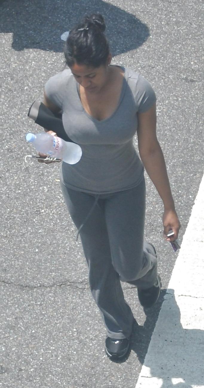 4P Harlem Girls in the Heat 132 New York - Gym Girl