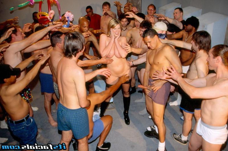 16P Busty blonde slut getting huge bukkake facial from group of men
