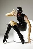 7P Femme sexy latex