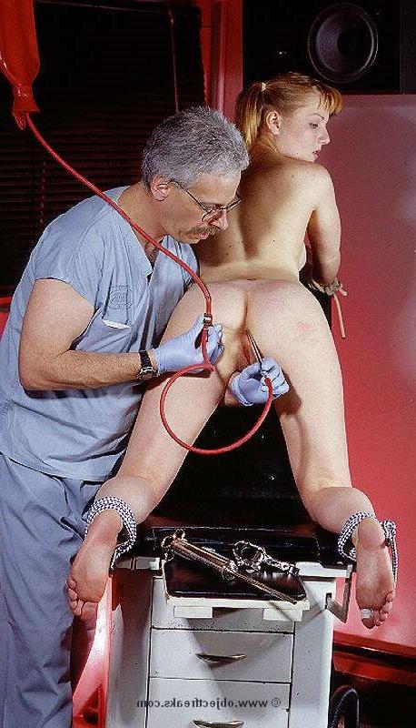 16P teen visit her gynecologist