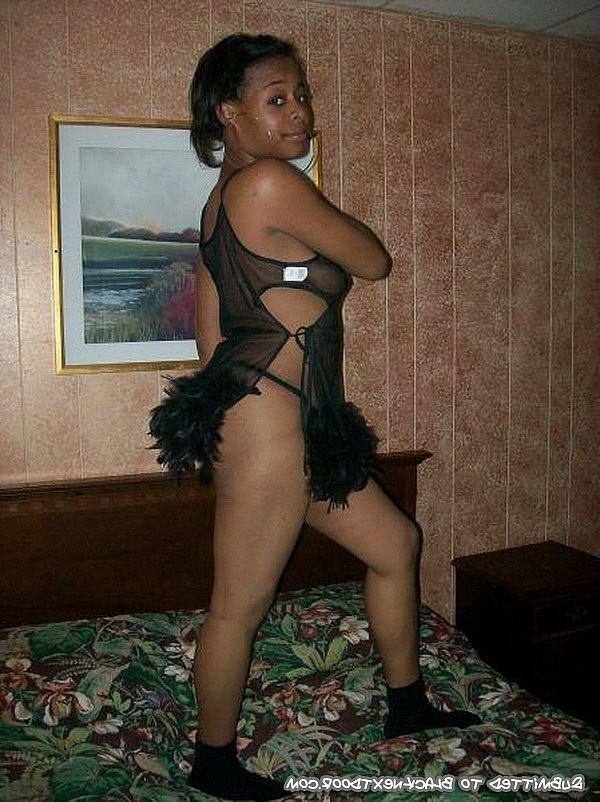 10P Horny ebony teen sexy posing on bed