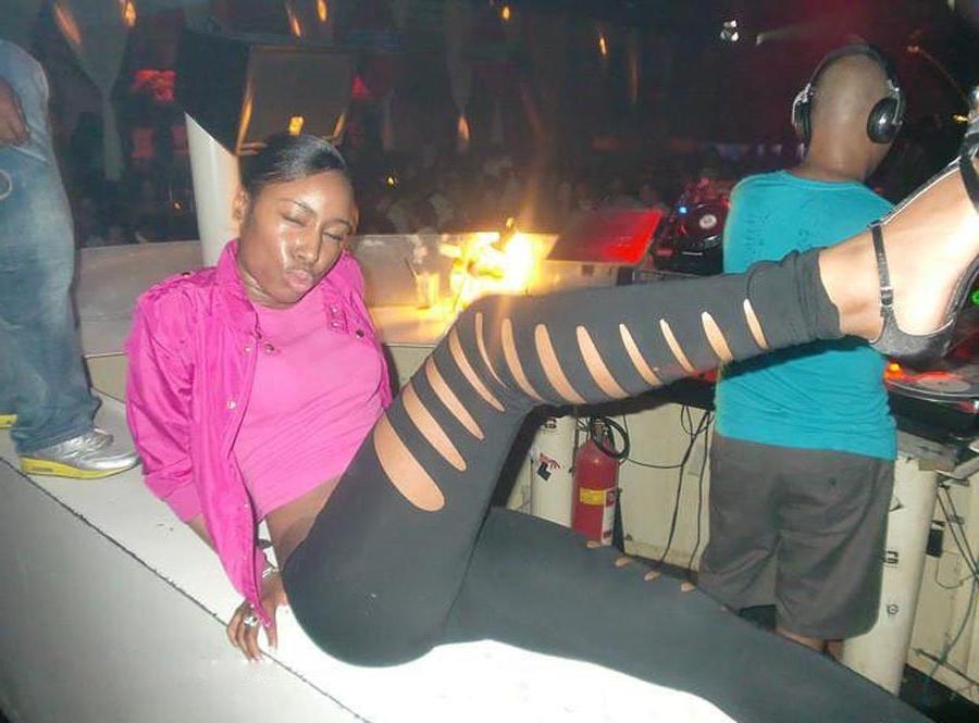 16P Ebony club girls having fun in the club