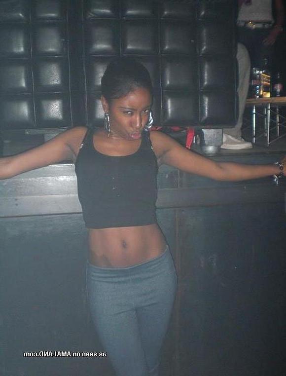 16P Ebony club girls having fun in the club