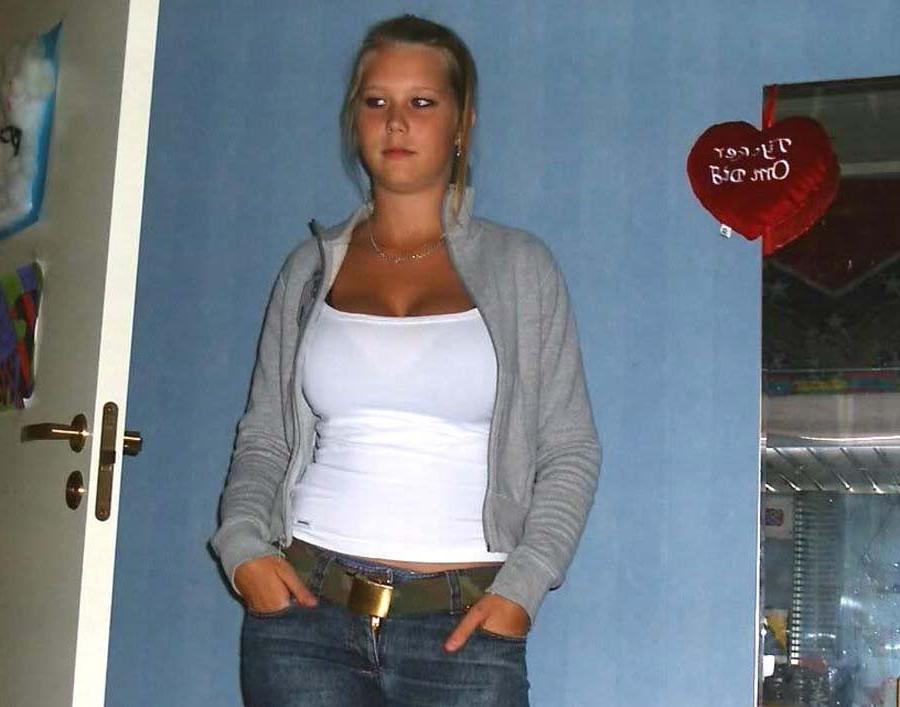 12P Foxy blonde teen girl with huge tits