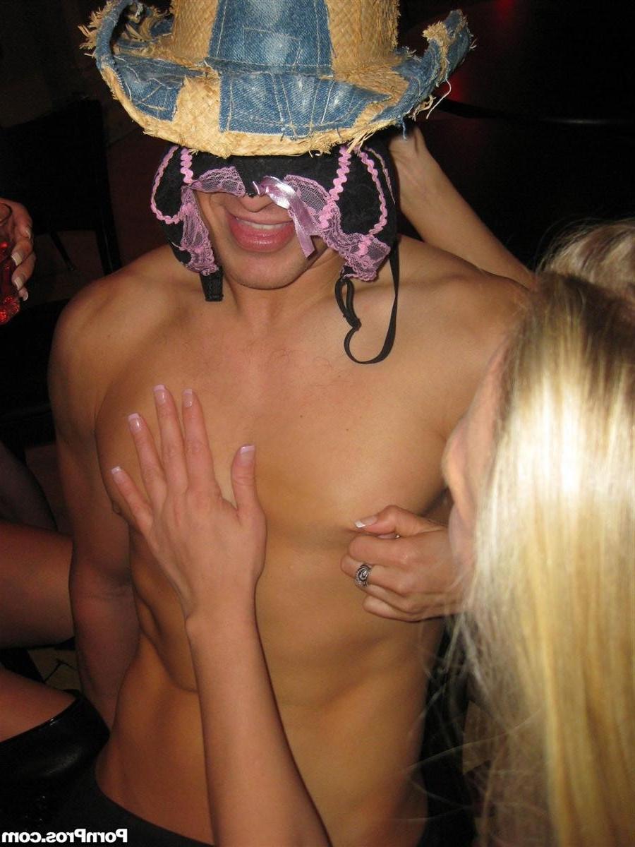 18P Lea Lexus fucks a male stripper at the club