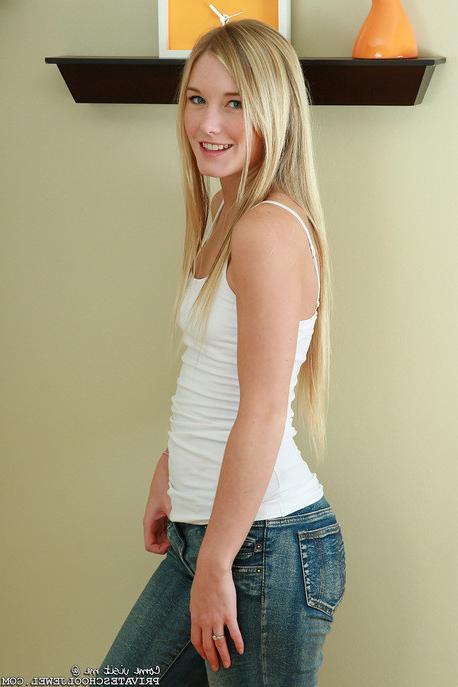 15P Pretty coed Private School Jewel peels off skin tight jeans