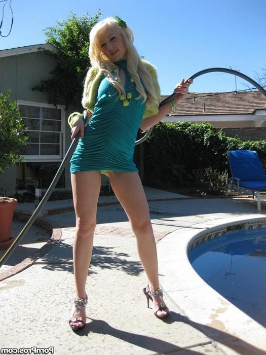 12P Sunny Blonde Bunny Pussy