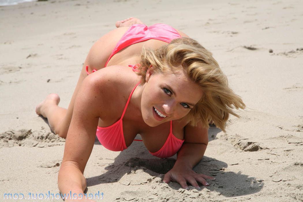 10P Sexy gym hottie Krissy Lynn begs her trainer to fuck her