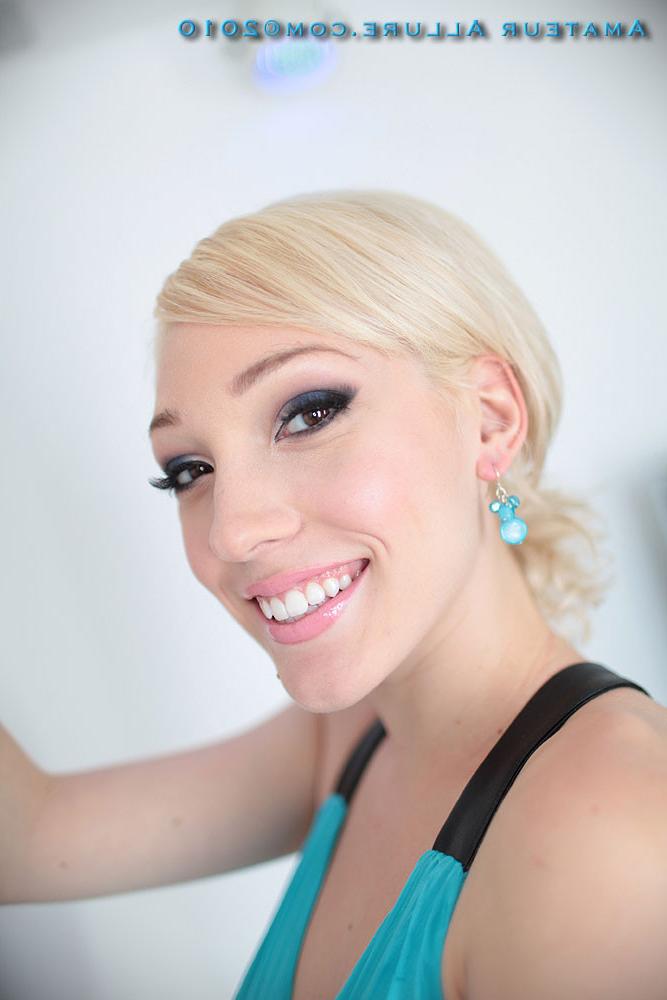 15P Irresistible Girls First Time Porno