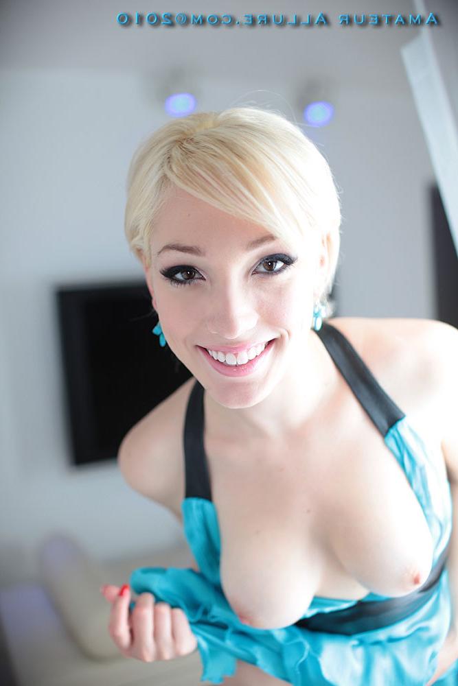 15P Irresistible Girls First Time Porno