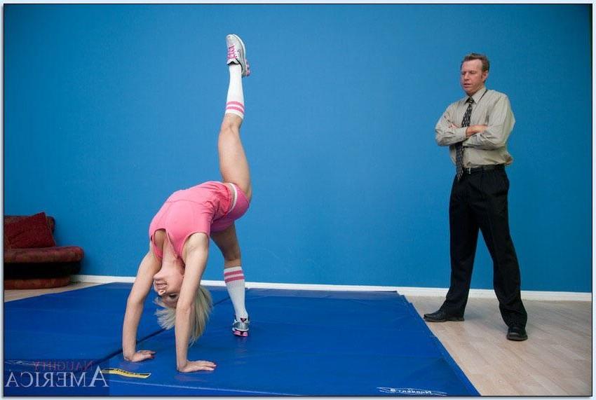 18P Lea Lexus sexy gymnast gets fucked after her training