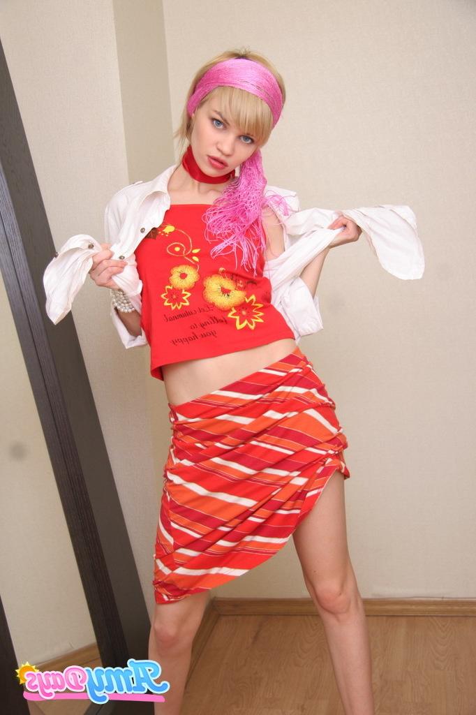 16P Thin blonde teen girl nude