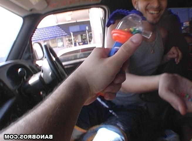 16P girl gets got by the crew dat drives the freeky sex smelling bus