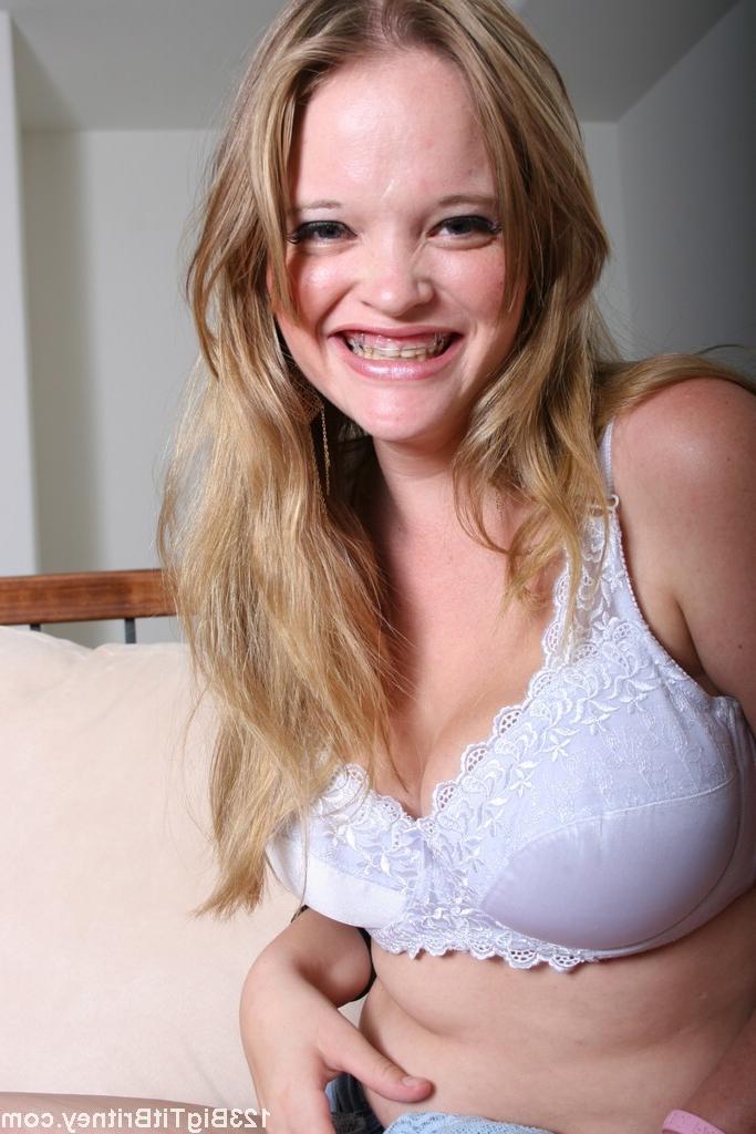 18P Chubby blonde teen showing off her huge ass boobers