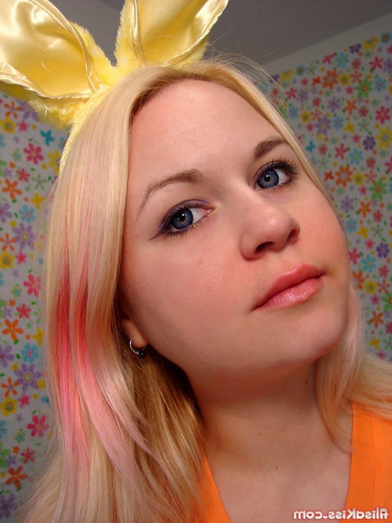 16P Busty blonde teen in bunny ears