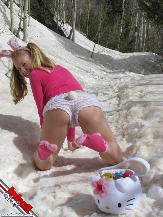 15P Sexy Snow Bunny Rachel Sexton