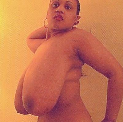 25P Saggy Heavy Hangers Vol1