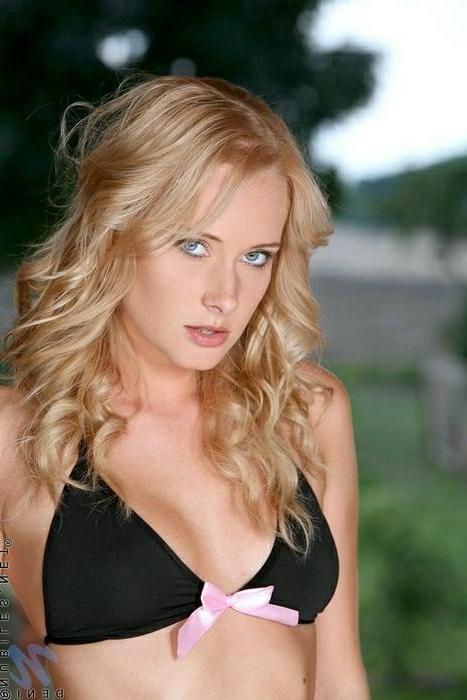 16P Blonde Teen In Black Lingerie