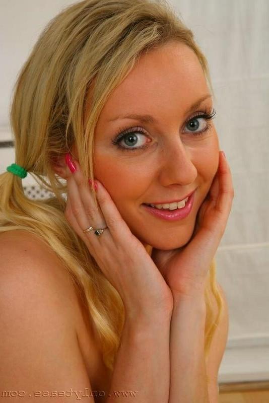 16P Blonde Babe In School Girl Uniform
