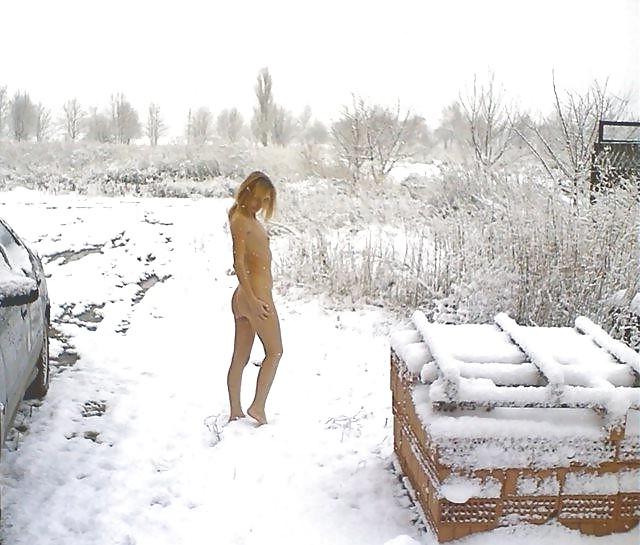 13P Skanky Snow Bunny