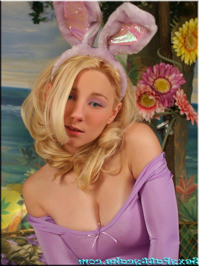 20P Busty blonde teen dressed as bunny