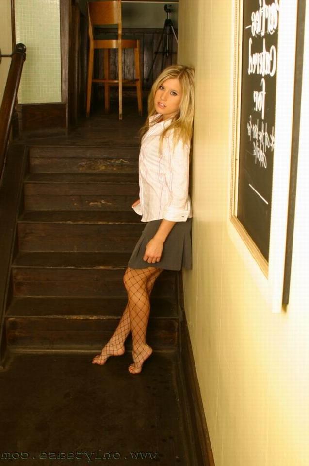 16P Skinny blonde in fishnet stockings