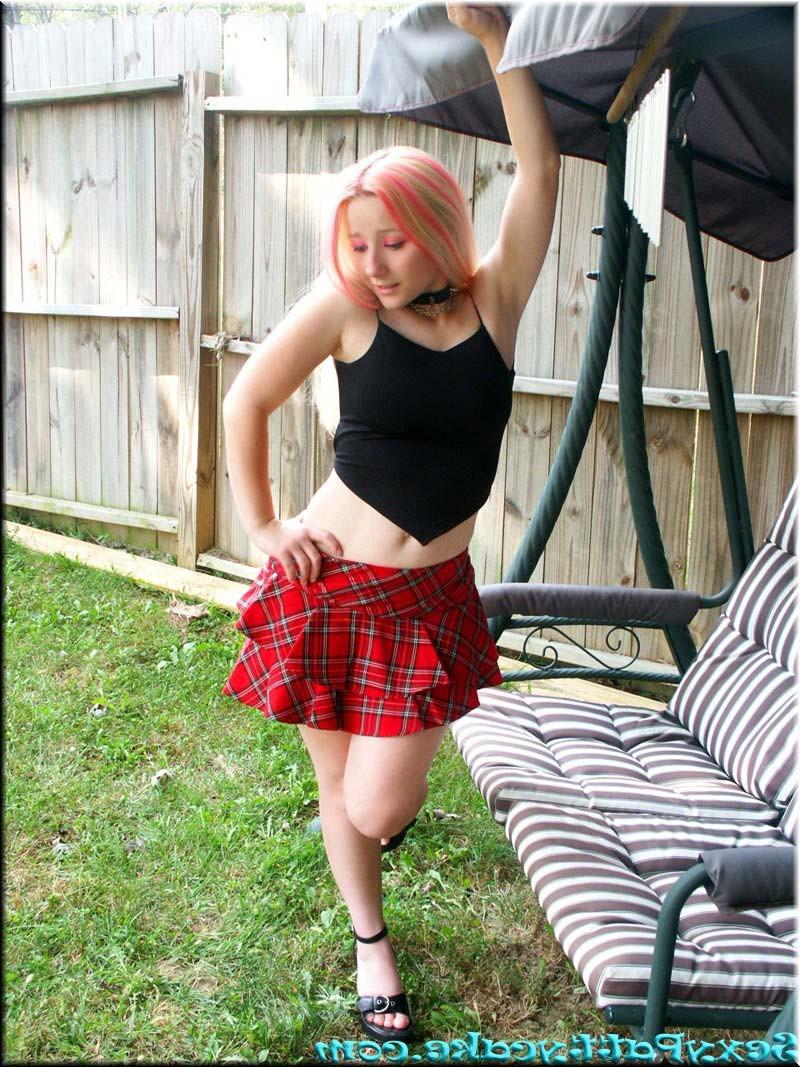16P Busty teen girl showing her punk side