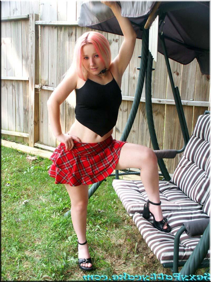 16P Busty teen girl showing her punk side