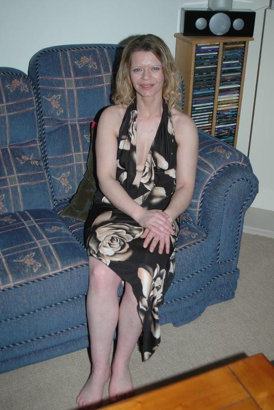 17P First Time Blonde Housewife Spreads Her Pussy Lips