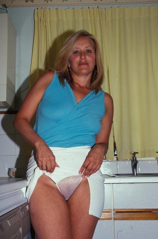 16P Eager First Time Housewife Spreading Kitchen Pussy