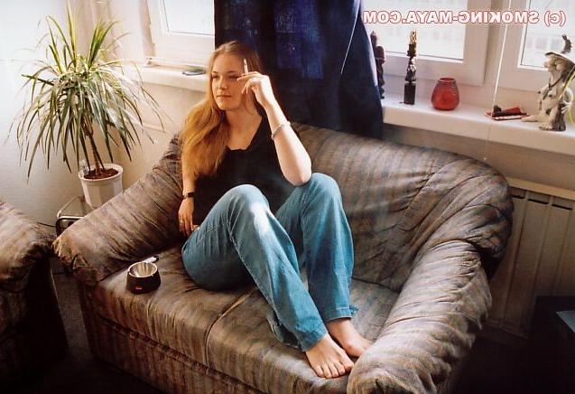 16P Amateur blonde teen smoking