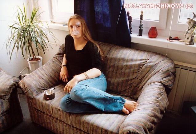 16P Amateur blonde teen smoking
