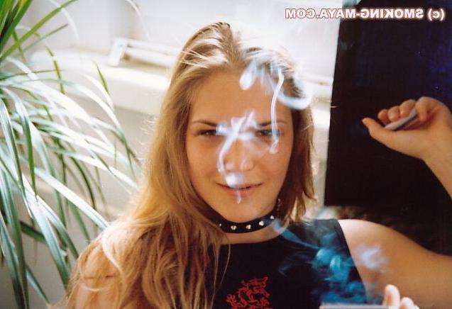 16P Amateur blonde teen smoking