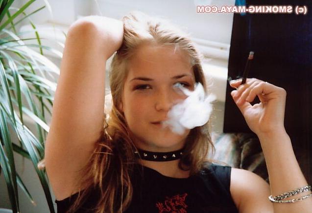 16P Amateur blonde teen smoking