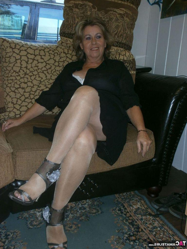 20P For me a horny outfitEspecially the shimmering tights over the t