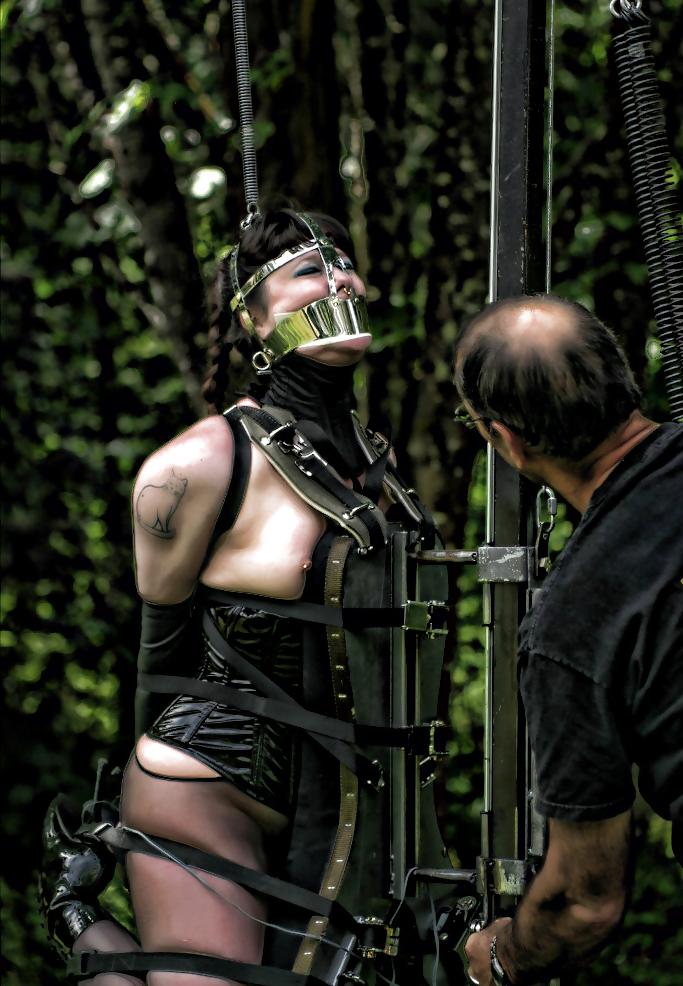 25P Photoshop fun - BDSM 2