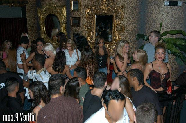 16P Super sexy club babes gettin down and dirty in the club and hotel