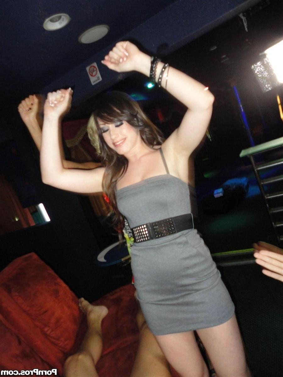 18P Jessie Andrews gets fucked at the club in public