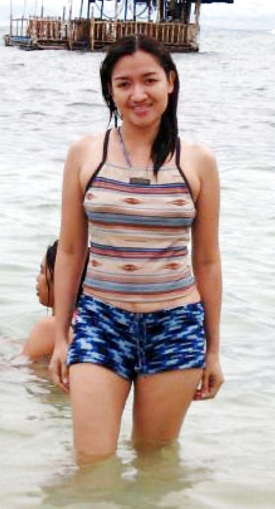 25P Hot Filipina