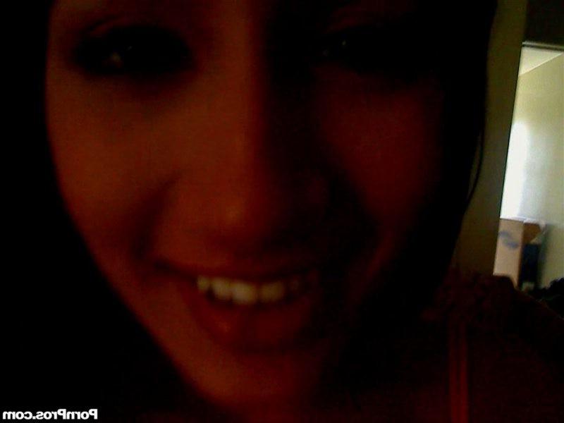 12P Amia Miley sucks her boyfriends cock on her webcam