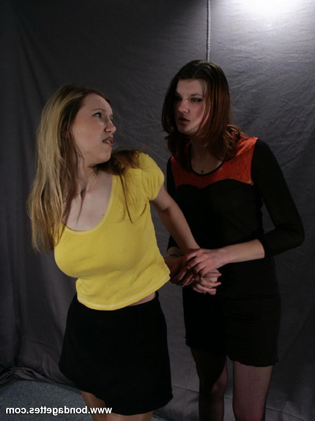 16P Cute amateur subbie Isanne is bound gagged and blindfolded by he