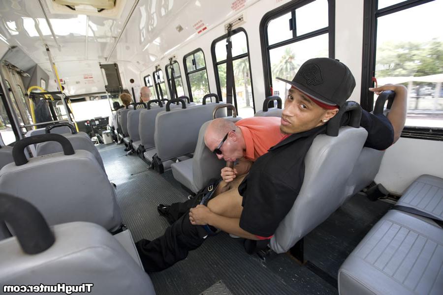 15P Gays hardcore in bus