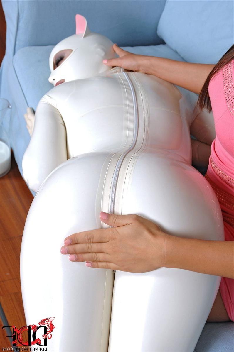 16P Angelica Heart spanks busty white Latex Lucy kitten