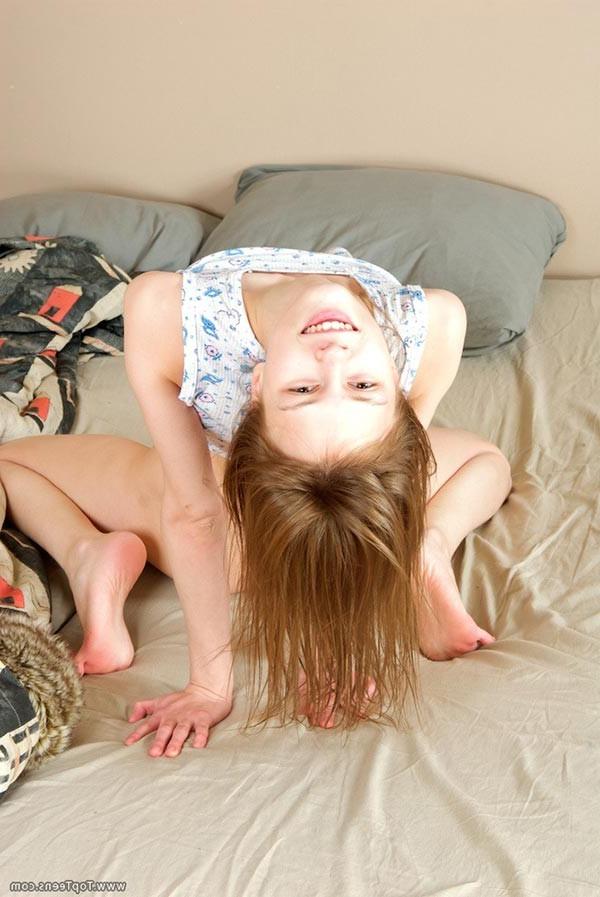 17P Nasty brunette teenie showing her petite hairless pussy