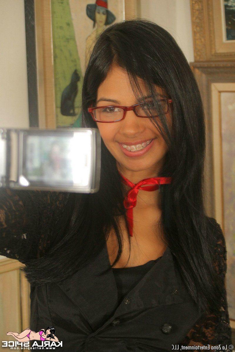 16P latina in glasses